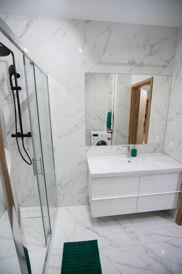 Apartament Ventus Business And Living 44 キェルツェ エクステリア 写真